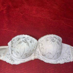 Strapless bra, 34A